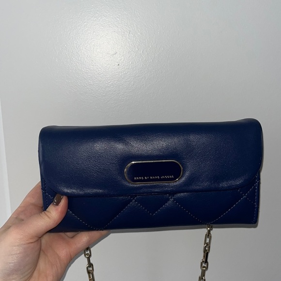 Marc by Marc Jacobs Leather Wallet on Chain - Picture 3 of 9